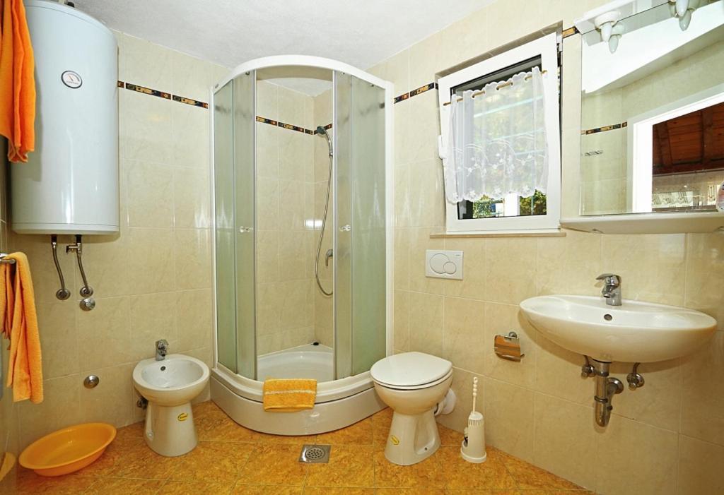 Studio Apartment In Pisak With Seaview, Terrace, Air Condition, Wifi Eksteriør billede